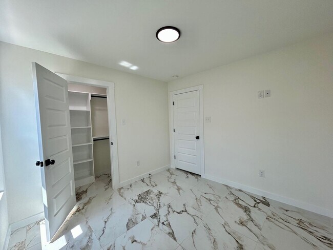 Building Photo - 1628 Bilbao Drive