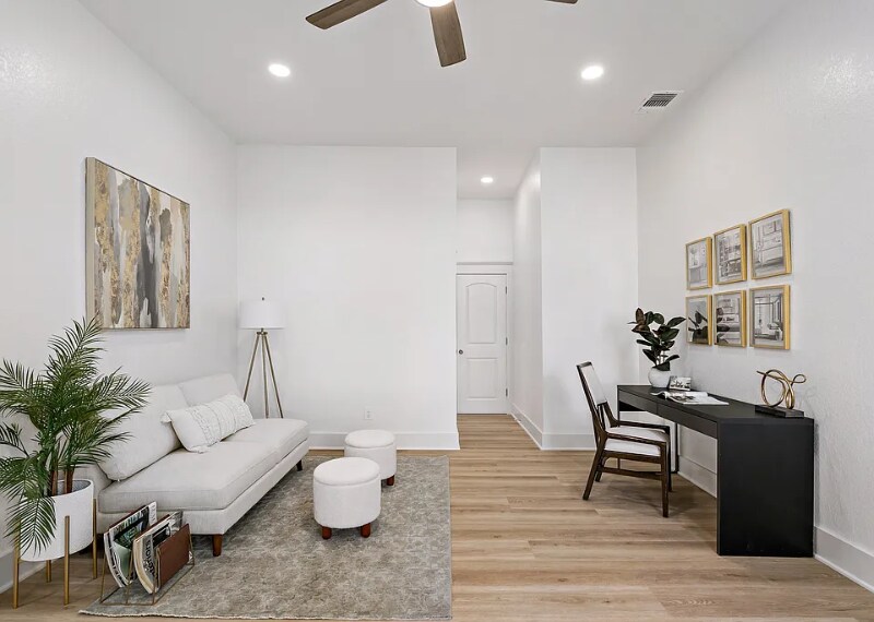 Building Photo - 506 E Evergreen St