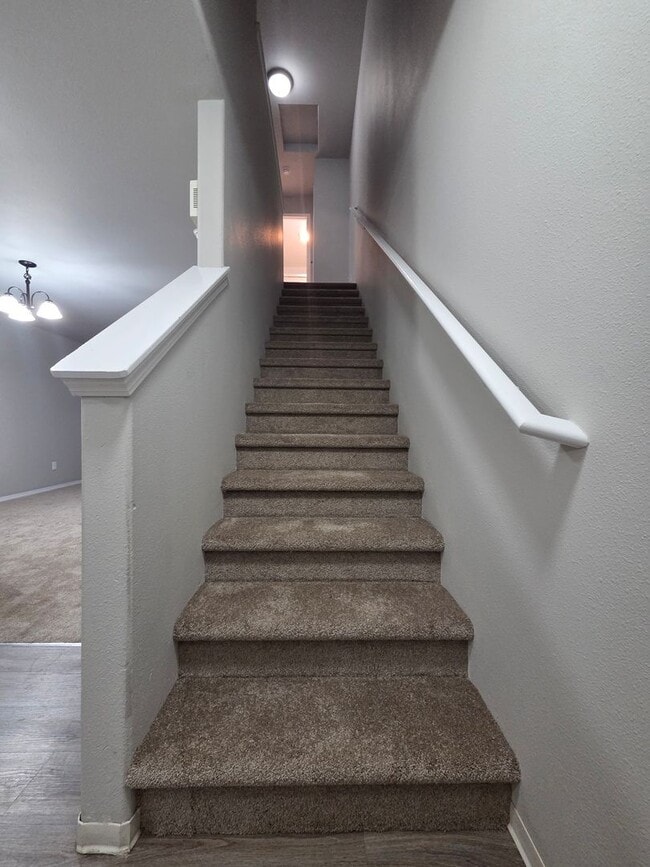 Building Photo - Tired of Apartments? Come Live In This Beauty!!