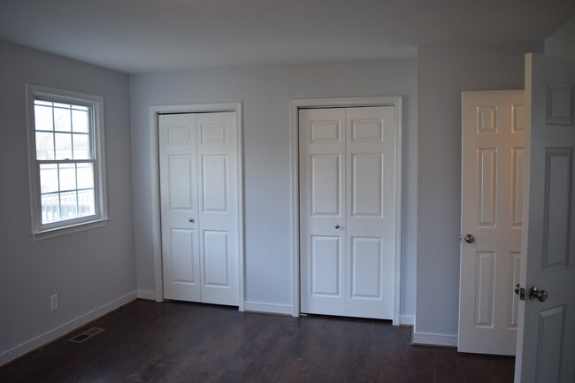 Building Photo - 1218 Dana Ln
