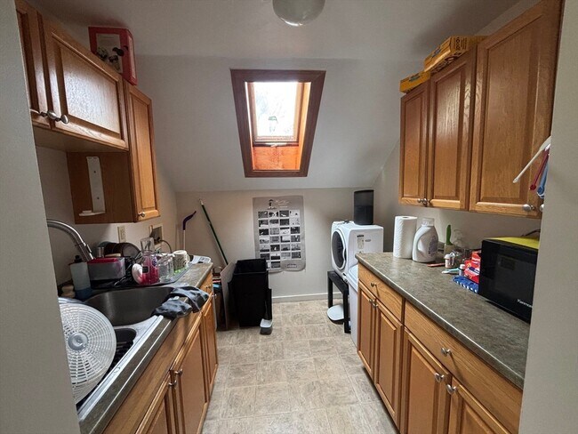 Building Photo - 41 Whipple St