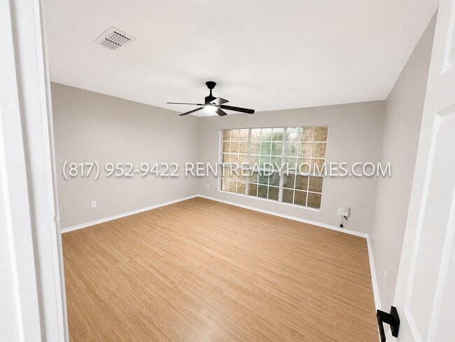 Building Photo - 3405 Plantation Ln