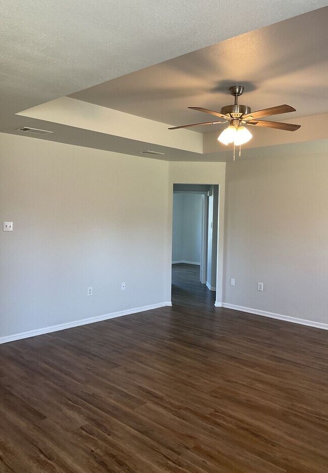 Building Photo - 4208 Shagbark Dr