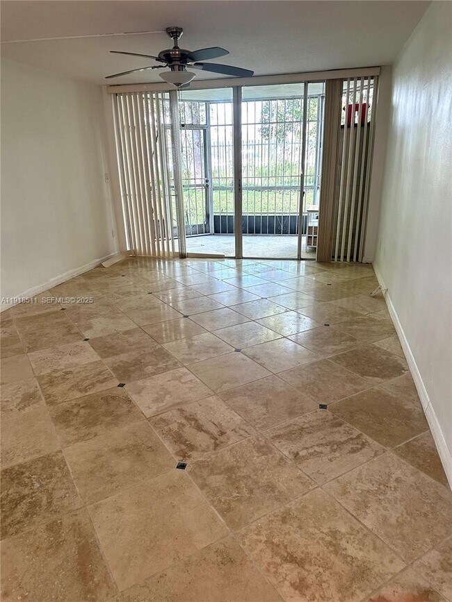 Building Photo - 1501 NE 191st St