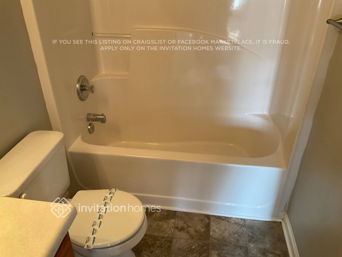 Building Photo - 10729 Glenluce Ave