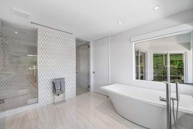 Building Photo - 5284 Boca Marina Cir S