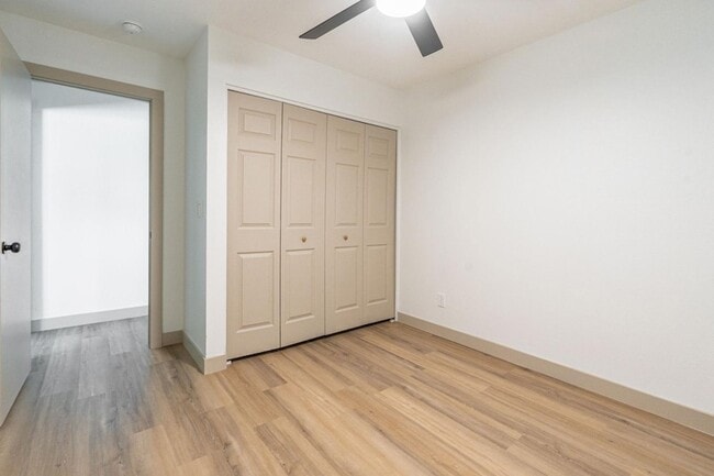 Building Photo - 5739 W Monte Vista Rd