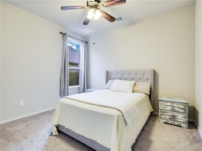 Building Photo - 7916 Arbor Knoll Ct