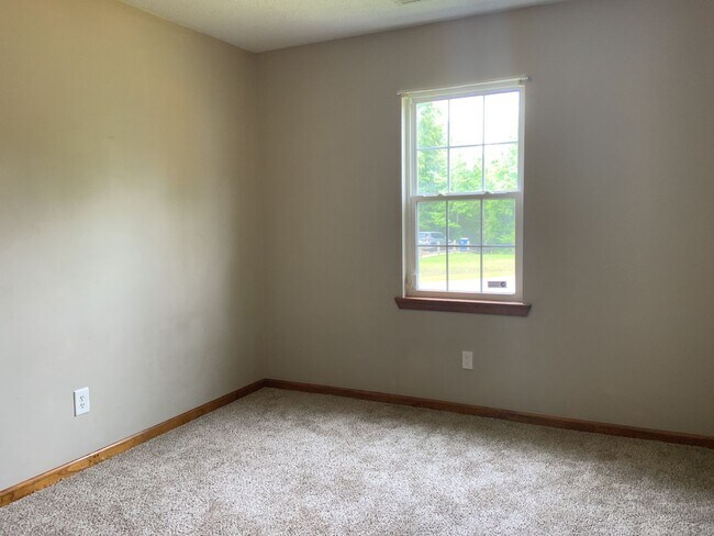 Building Photo - 110 Littleleaf Ct