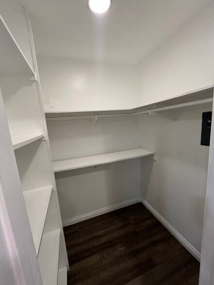 Building Photo - 4860 Rolando Ct