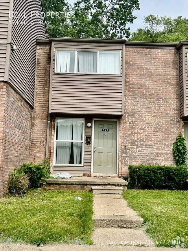 Building Photo - 528 Villa Dr