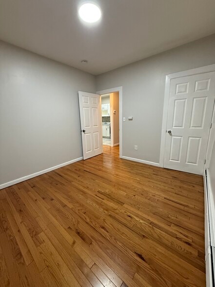 Building Photo - 336 Madison Ave