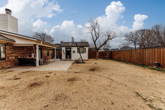 Building Photo - 6037 72nd St