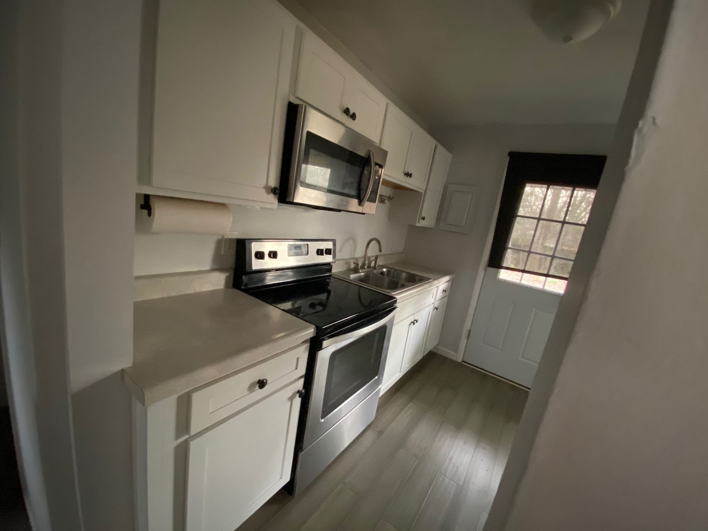 Building Photo - 745 Dayton St