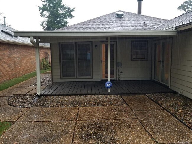 Building Photo - 5906 Carmel Dr