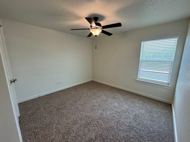 Building Photo - 4-Bedroom House for Rent in Temple