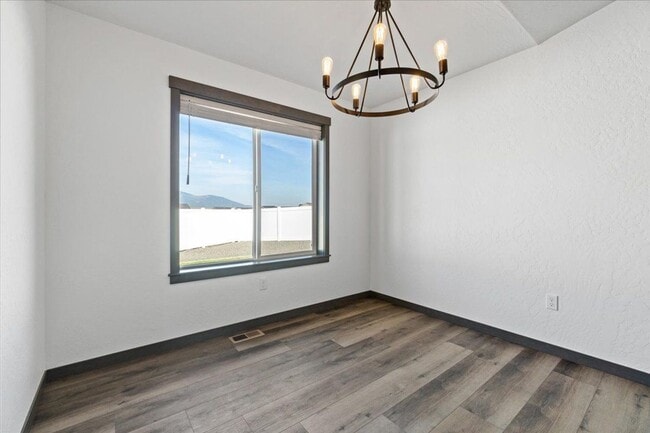 Building Photo - Beautiful New home in Post Falls
