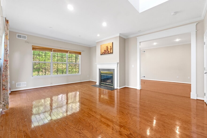 Building Photo - 40 Four Oaks Rd