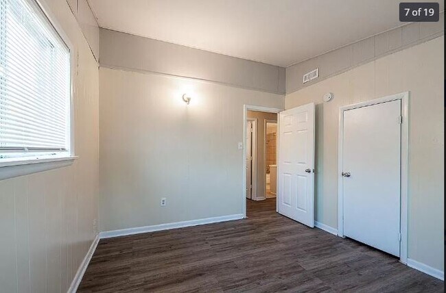 Building Photo - 4 Fulmer Ln