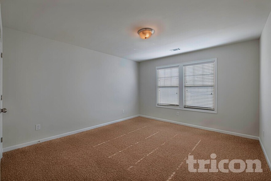 Building Photo - 3980 Bella View Ln