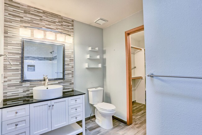Building Photo - 4 Bedroom home in Fort Collins