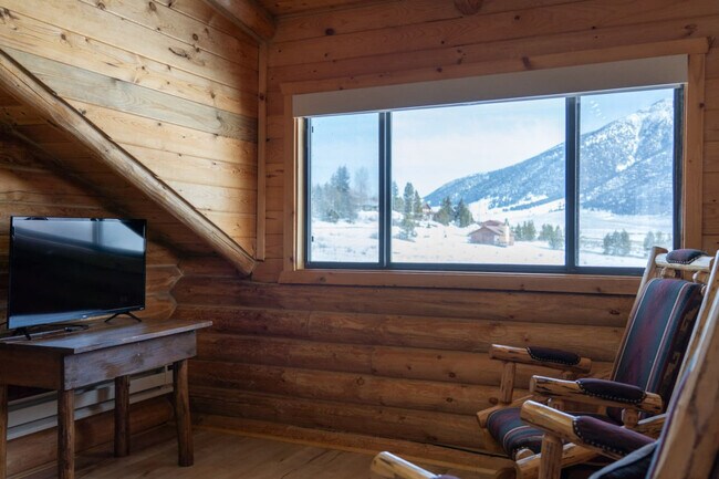 Building Photo - 5406 Henrys Lake Rd