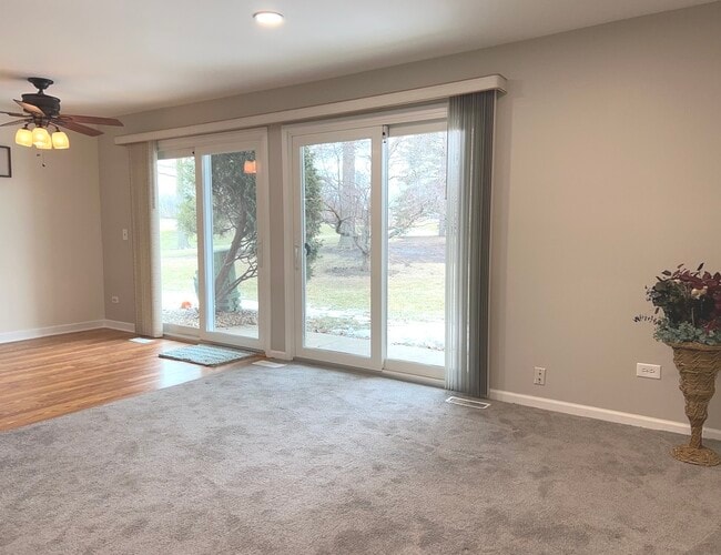 Building Photo - 652 Mallard Ct