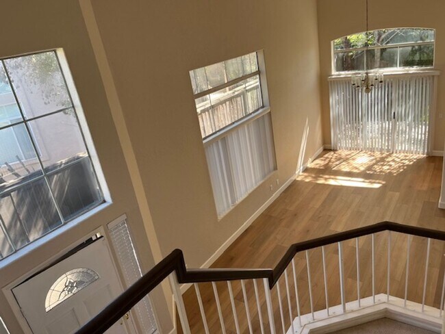 Building Photo - Nice 3 Bedroom home in Rancho Del Oro