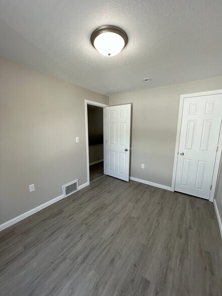 Bedroom 1 - 706 W State St