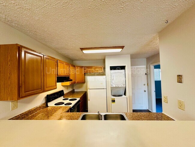 Building Photo - 203 Sunn Aire Ct