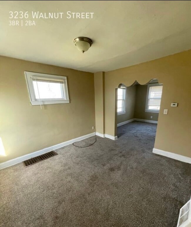 Building Photo - 3236 Walnut St