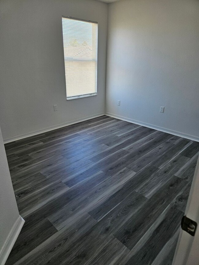 Building Photo - Kissimmee Pool Home with 7 bedrooms!