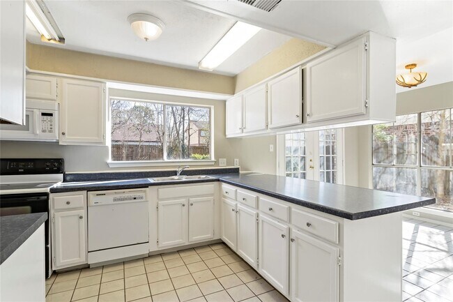 Building Photo - 14410 Louetta Rd