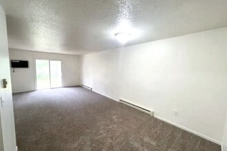 Building Photo - 10 Park Terrace Blvd