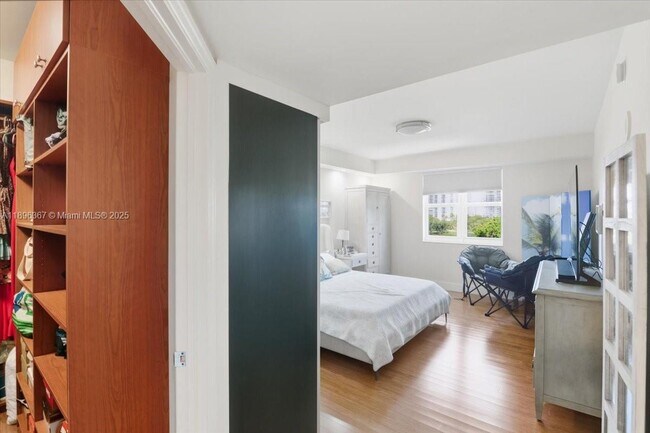 Building Photo - $5,500MONTHLY;20000 E COUNTRY CLUB DR #516...