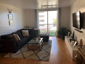 Building Photo - 2400 SW 27th Ave