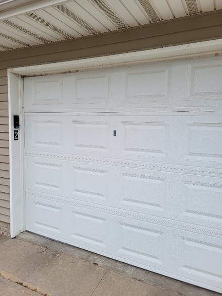 Building Photo - 10 Cherry Ct