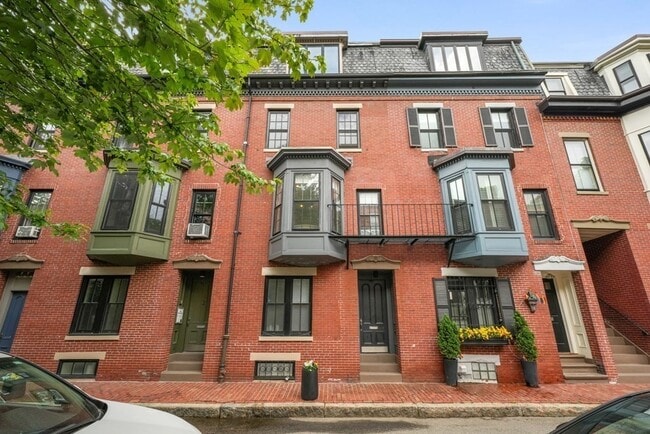 Building Photo - 11 Dartmouth Pl