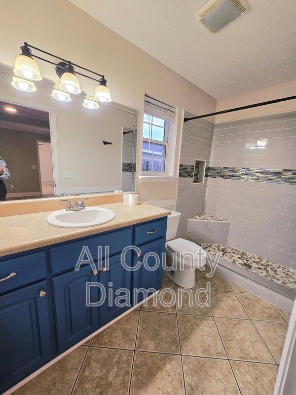 Building Photo - 603 Diamonte Cir