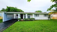 Building Photo - 501 NW 30th Ct