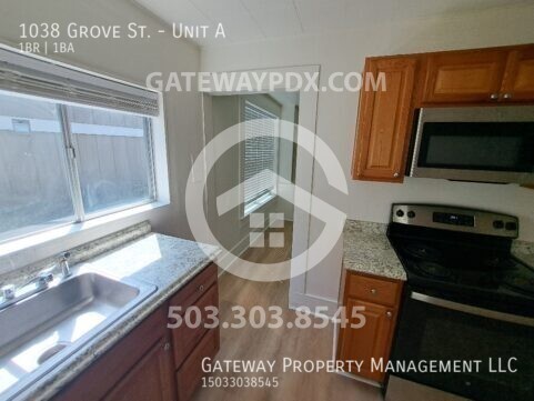 Building Photo - 1038 Grove St