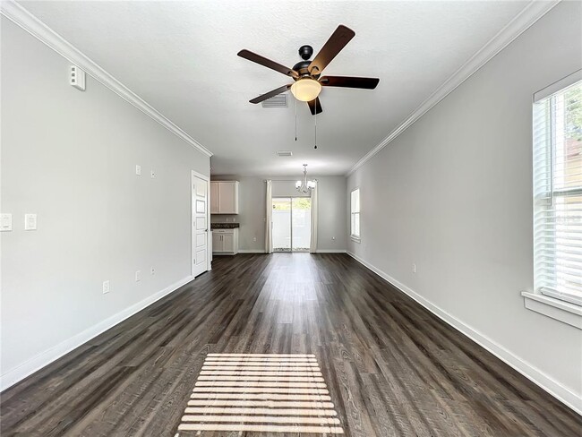 Building Photo - 3715 W Wisconsin Ave