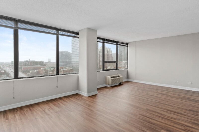 Building Photo - 99 E 13th St