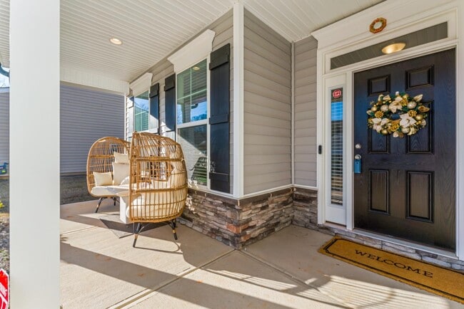 Building Photo - 116 Farrier Ln