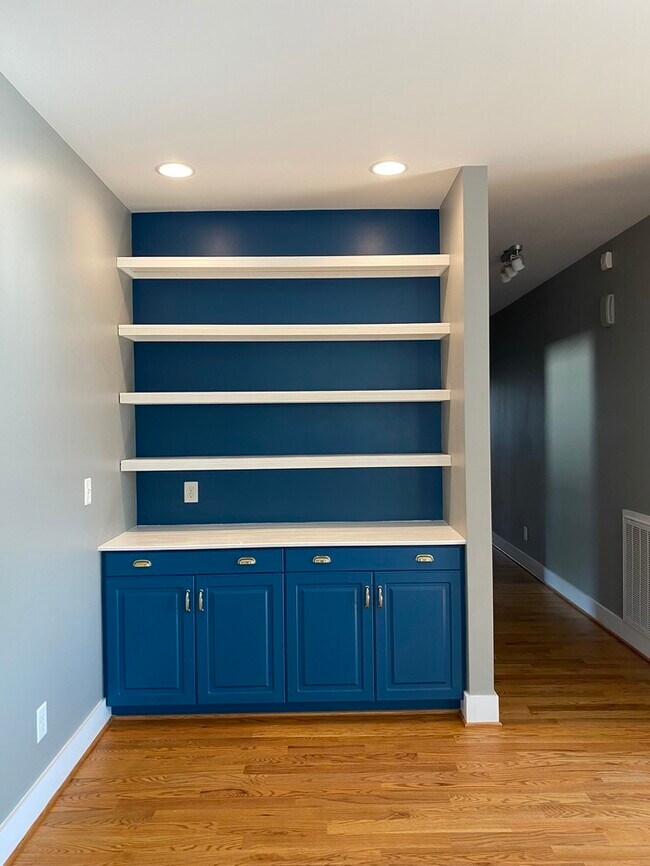 Building Photo - 906 Culpepper Ln