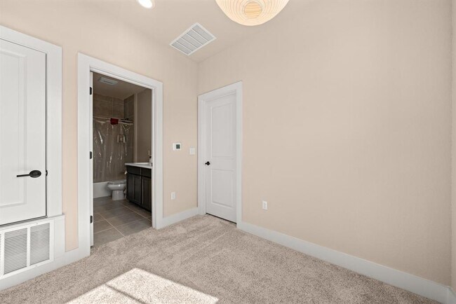 Building Photo - 8417 Laughlin Ln