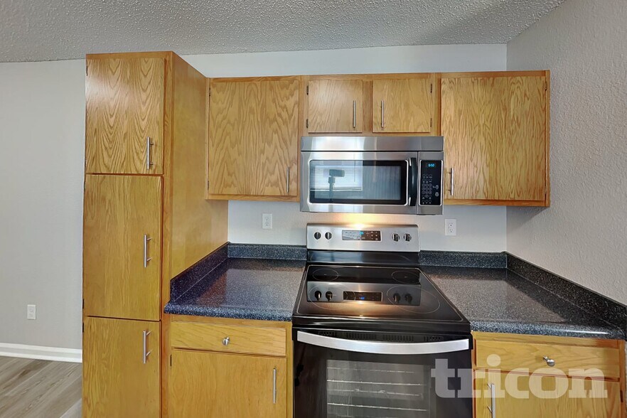 Building Photo - 1836 Farm Meadow Dr