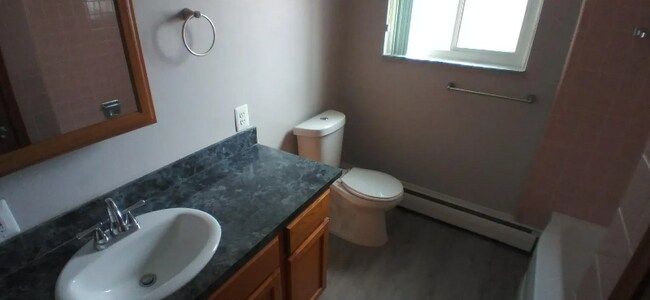 Building Photo - 16171 E Eleven Mile Rd