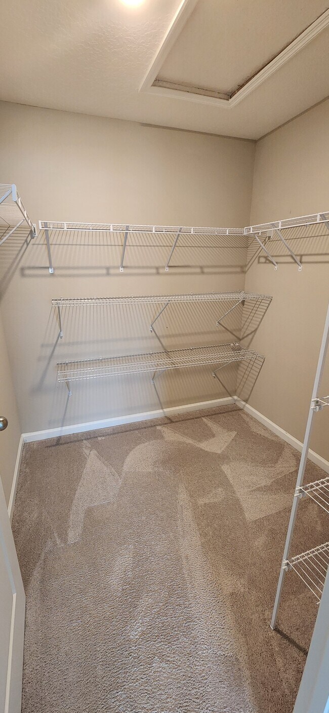 Building Photo - 93 Appleton Ct