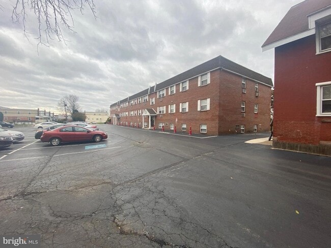 Building Photo - 711 Ashland Ave